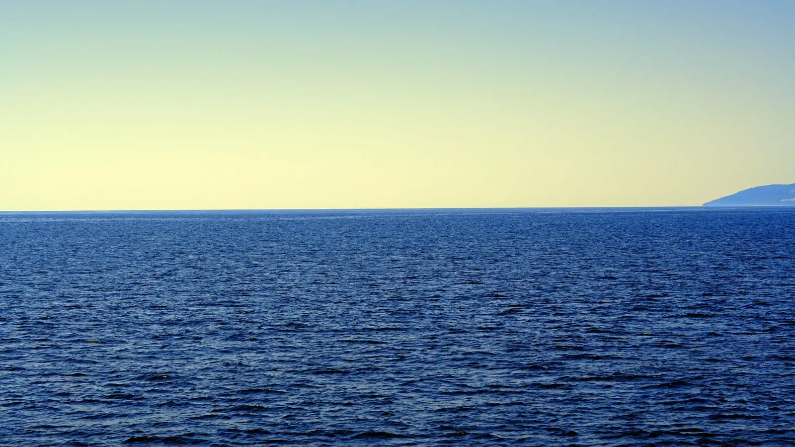 Der Hafen hinterm Horizont
